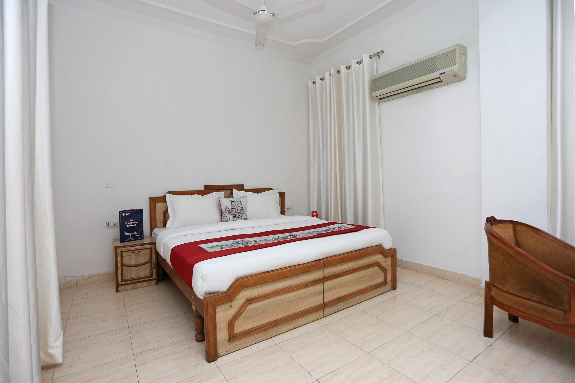 דהראדון Oyo 10072 Hotel Amrit Regency מראה חיצוני תמונה