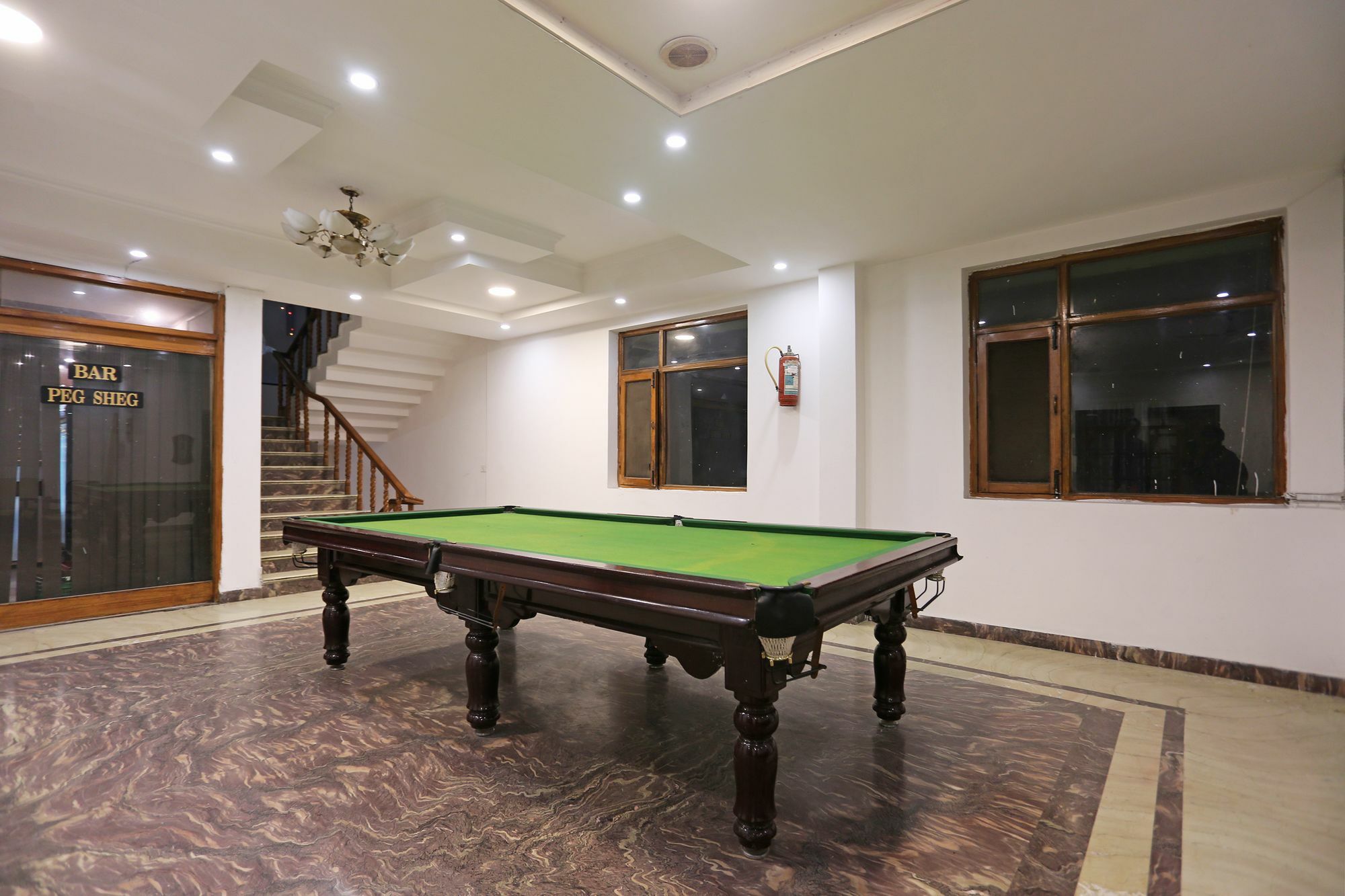 דהראדון Oyo 10072 Hotel Amrit Regency מראה חיצוני תמונה